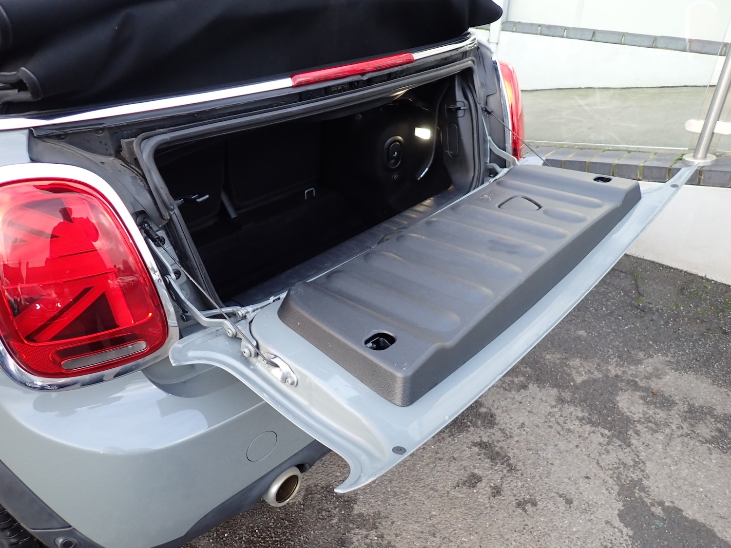 Used MINI Convertible 2018 for sale - 77220881: Photo 26