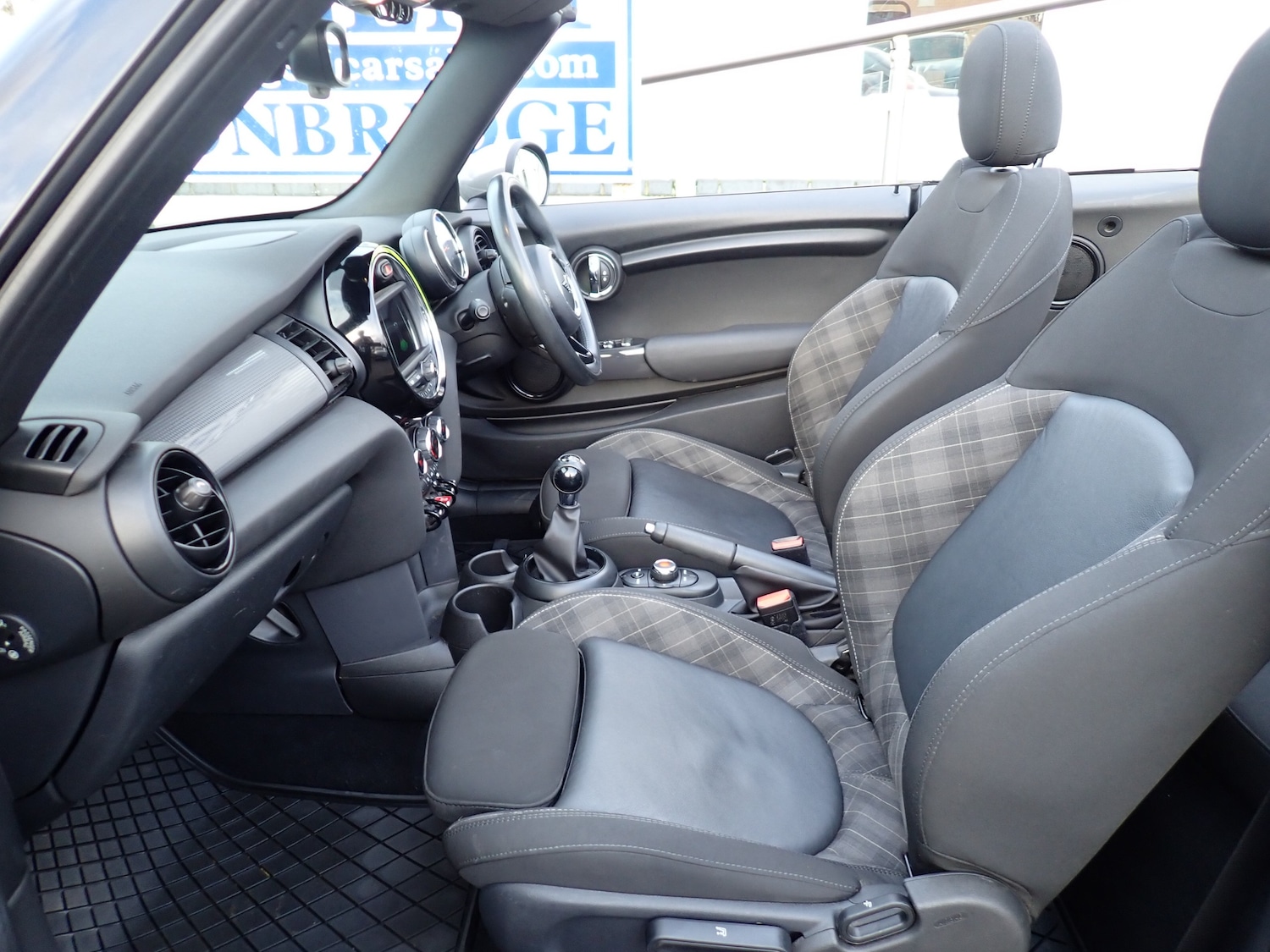 Used MINI Convertible 2018 for sale - 77220881: Photo 3