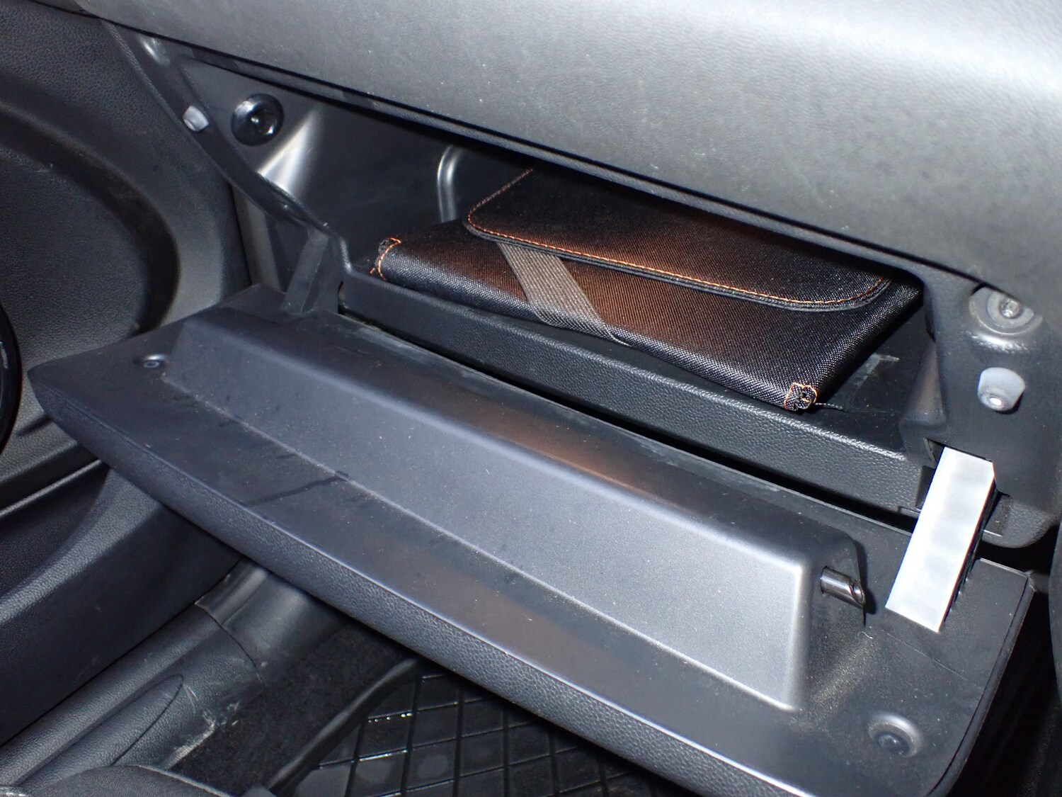 Used MINI Convertible 2018 for sale - 77220881: Photo 41