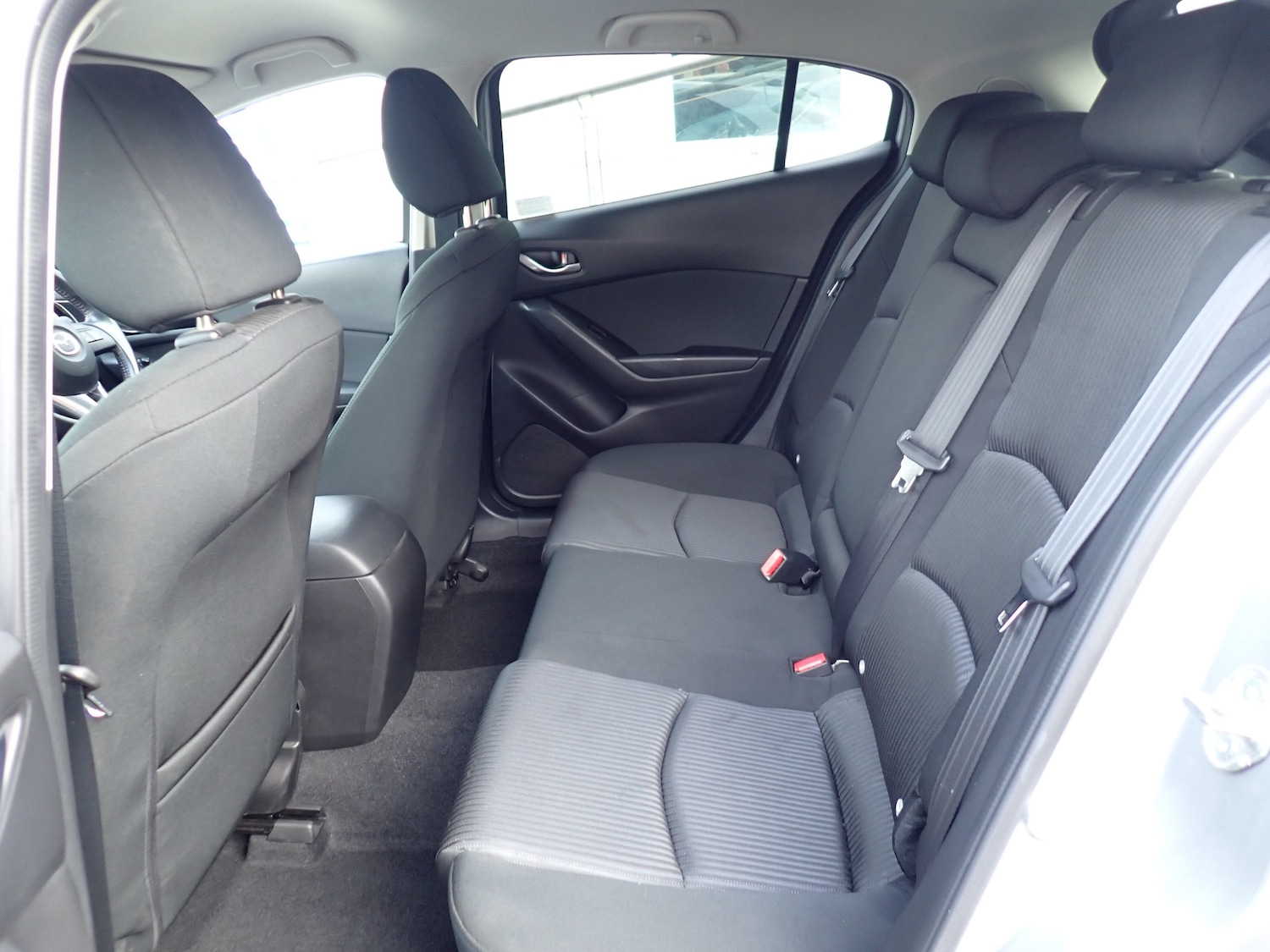 Used Mazda Mazda3 2015 for sale - 76292892: Photo 4