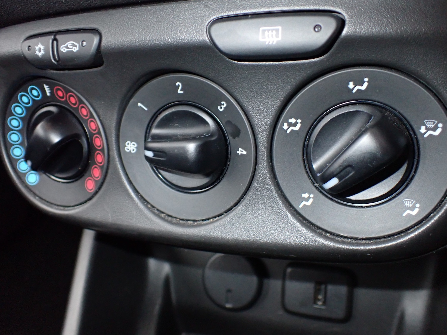 Used Vauxhall Corsa 2018 for sale - 75987209: Photo 15