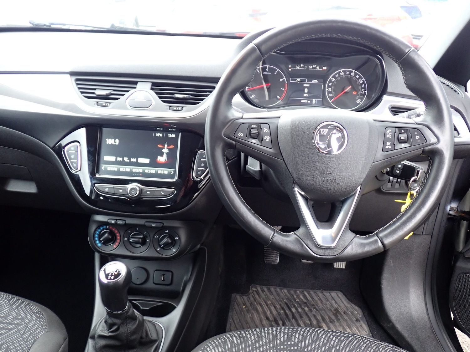 Used Vauxhall Corsa 2018 for sale - 75987209: Photo 2