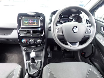 Used Renault Clio 2019 for sale - 79296989: Photo
