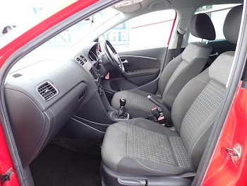 Used Volkswagen Polo 2016 for sale - 79234245: Photo