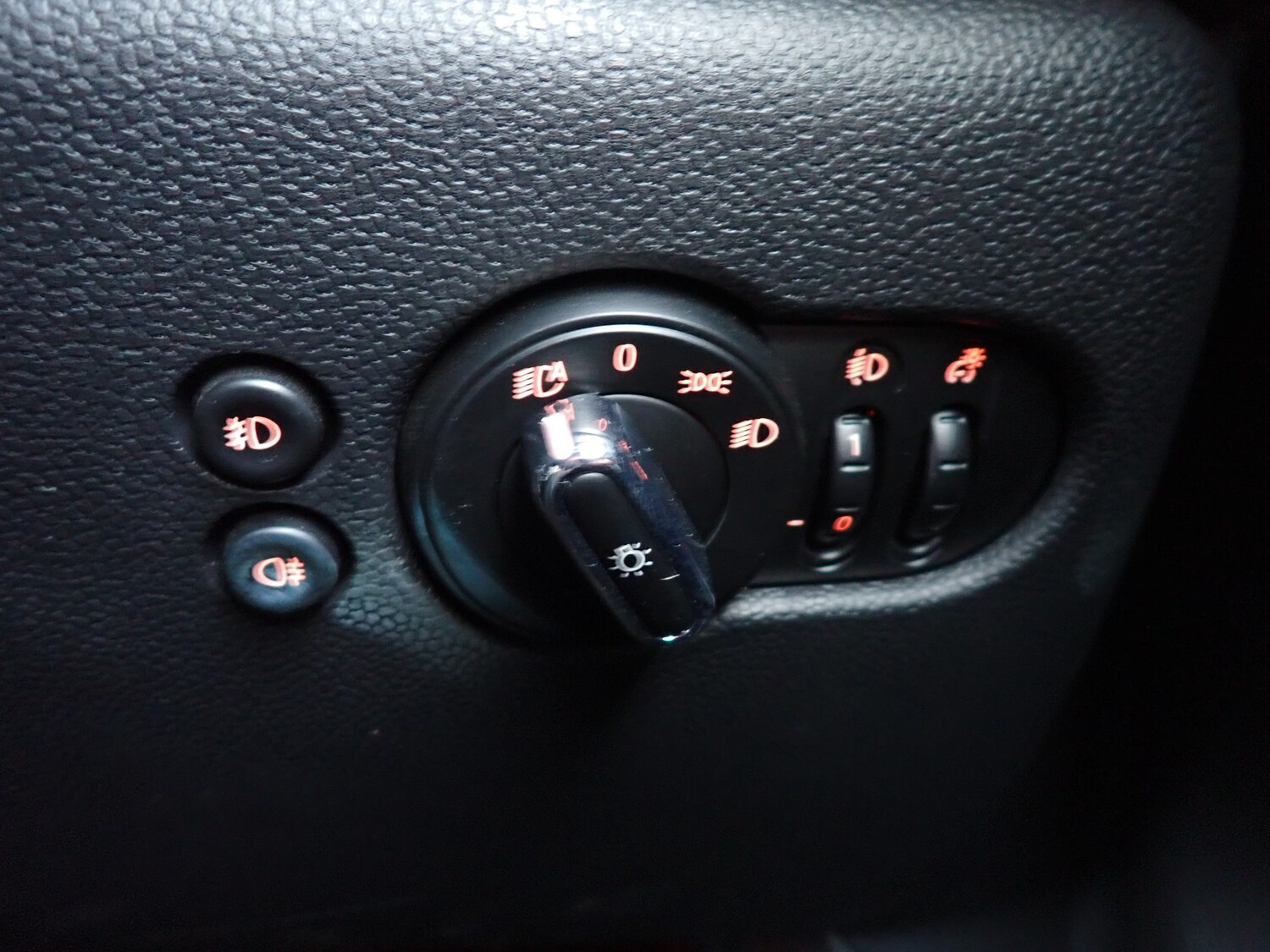 Used MINI Hatch 2018 for sale - 76961884: Photo 24