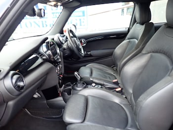 Used MINI Hatch 2018 for sale - 76961884: Photo