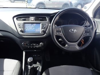Used Hyundai i20 2019 for sale - 78177200: Photo