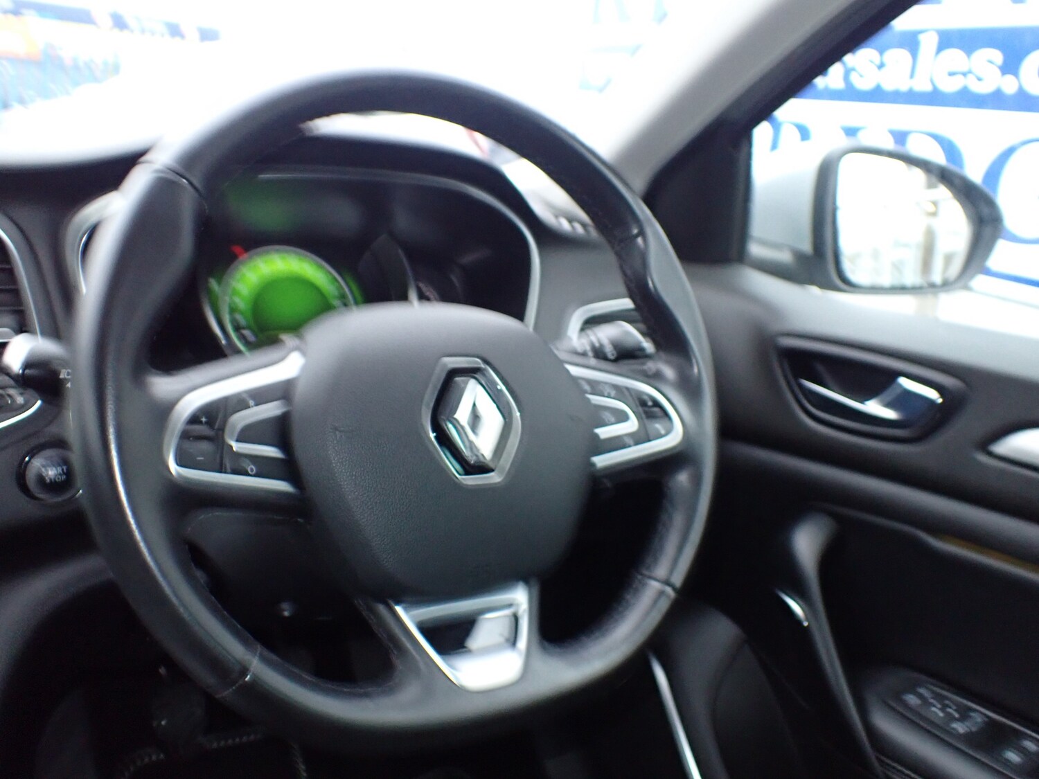 Used Renault Megane 2018 for sale - 76819742: Photo 11