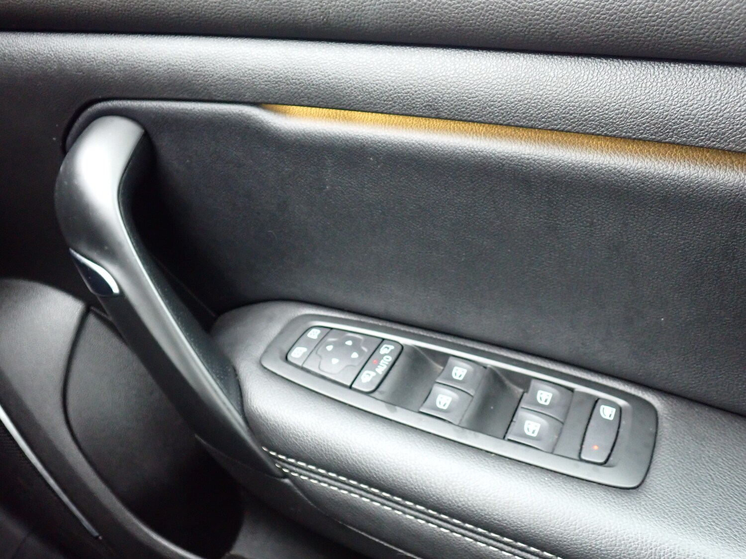 Used Renault Megane 2018 for sale - 76819742: Photo 25