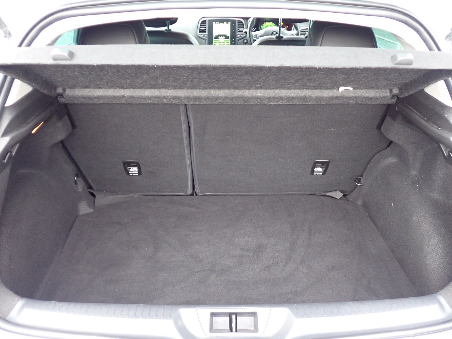 Used Renault Megane 2018 for sale - 76819742: Photo 29