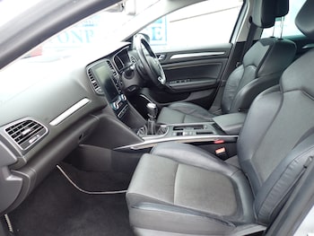 Used Renault Megane 2018 for sale - 76819742: Photo