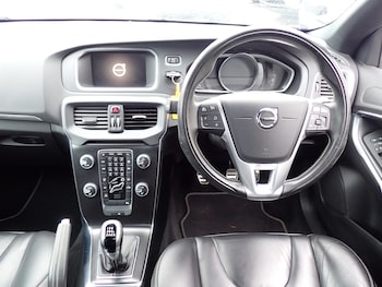 Used Volvo V40 2017 for sale - 78871334: Photo