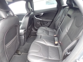 Used Volvo V40 2017 for sale - 78871334: Photo