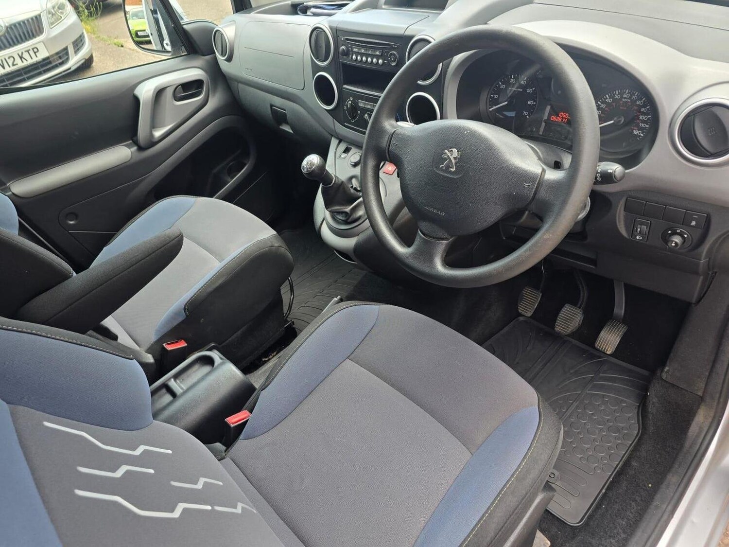 Used Peugeot Partner Tepee 2015 for sale - 76730095: Photo 11