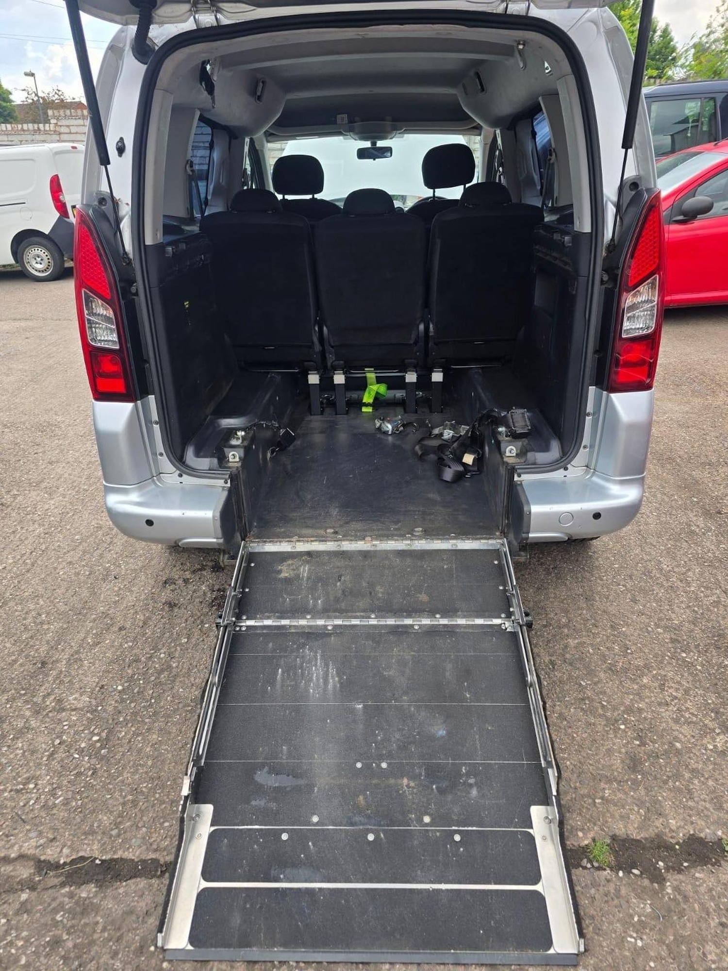 Used Peugeot Partner Tepee 2015 for sale - 76730095: Photo 9