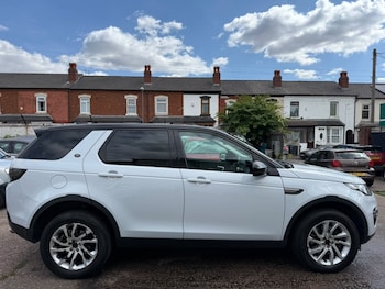 Used Land Rover Discovery Sport 2016 for sale - 79463538: Photo