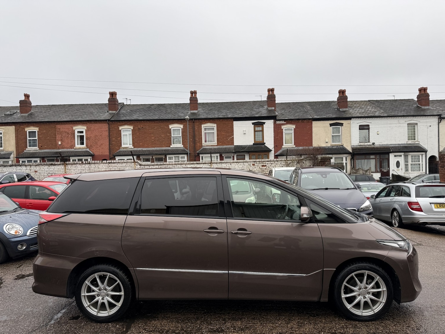 Used Toyota Estima 2016 for sale - 77694262: Photo 2