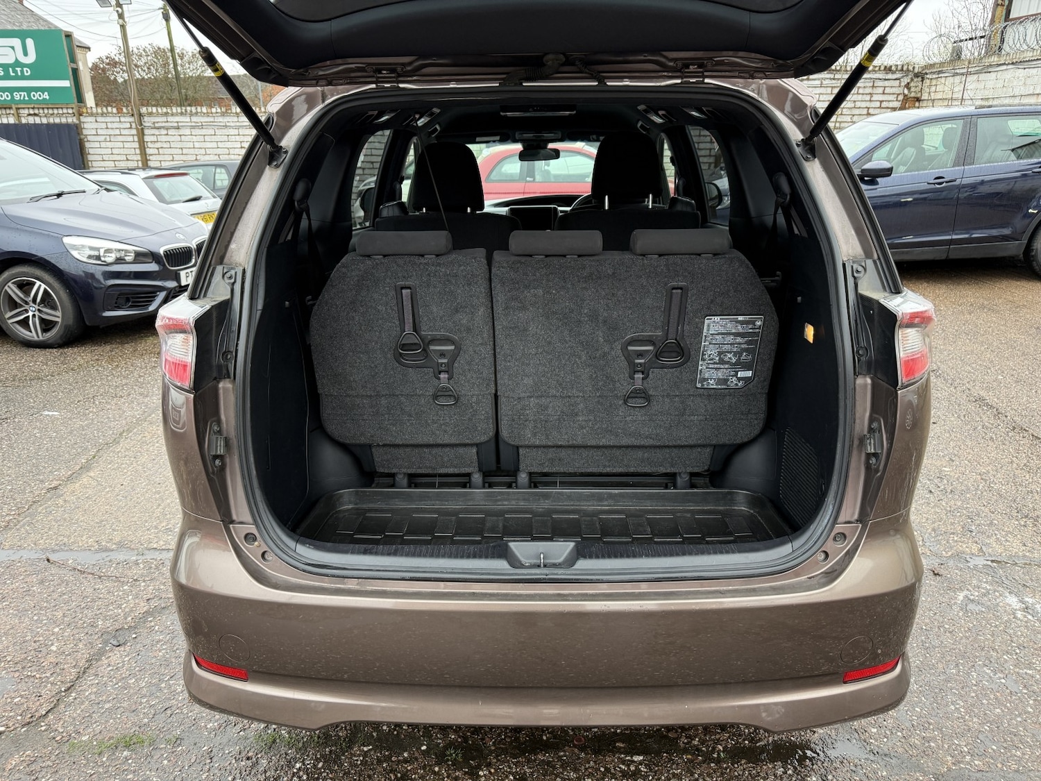 Used Toyota Estima 2016 for sale - 77694262: Photo 9