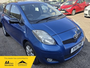Used Toyota Yaris 2011 for sale - 79223041: Photo