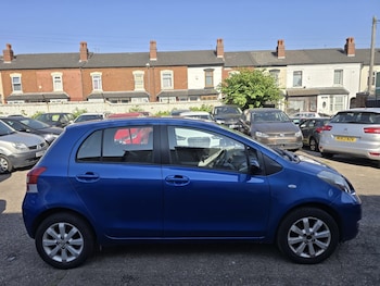 Used Toyota Yaris 2011 for sale - 79223041: Photo