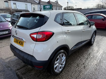 Used Renault Captur 2016 for sale - 77643763: Photo