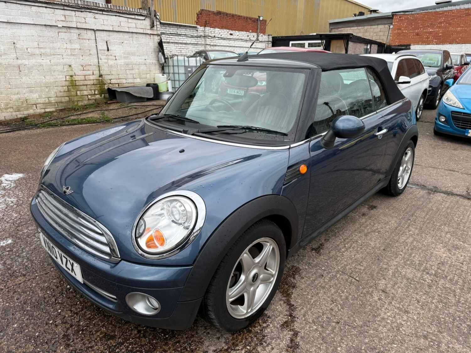 Used MINI Convertible 2010 for sale - 77558523: Photo 13