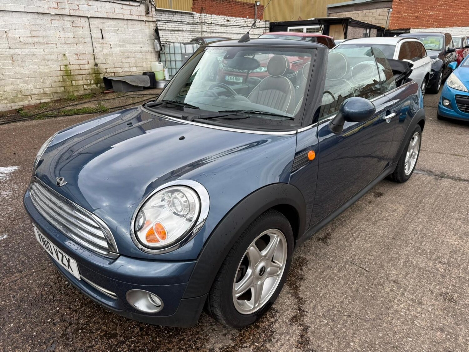 Used MINI Convertible 2010 for sale - 77558523: Photo 14