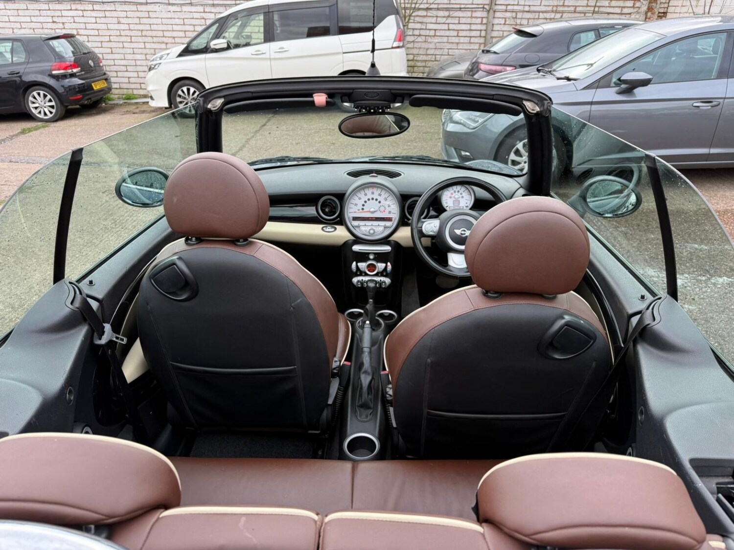 Used MINI Convertible 2010 for sale - 77558523: Photo 23
