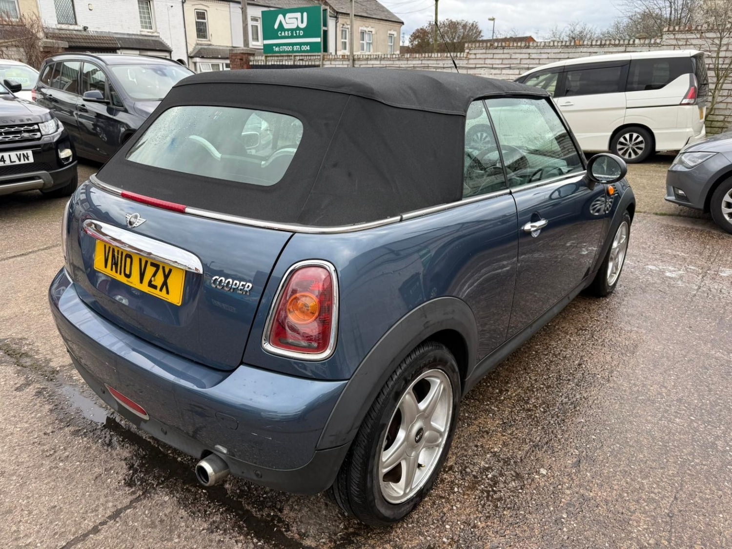 Used MINI Convertible 2010 for sale - 77558523: Photo 3