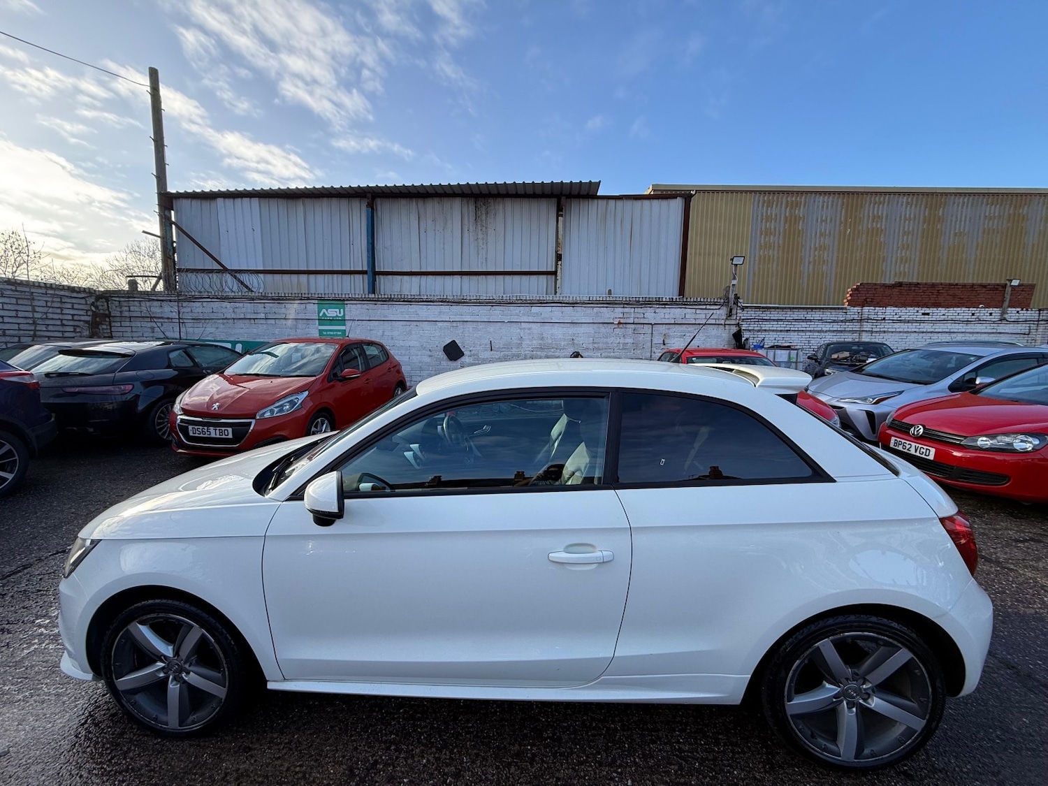 Used Audi A1 2011 for sale - 78084386: Photo 6