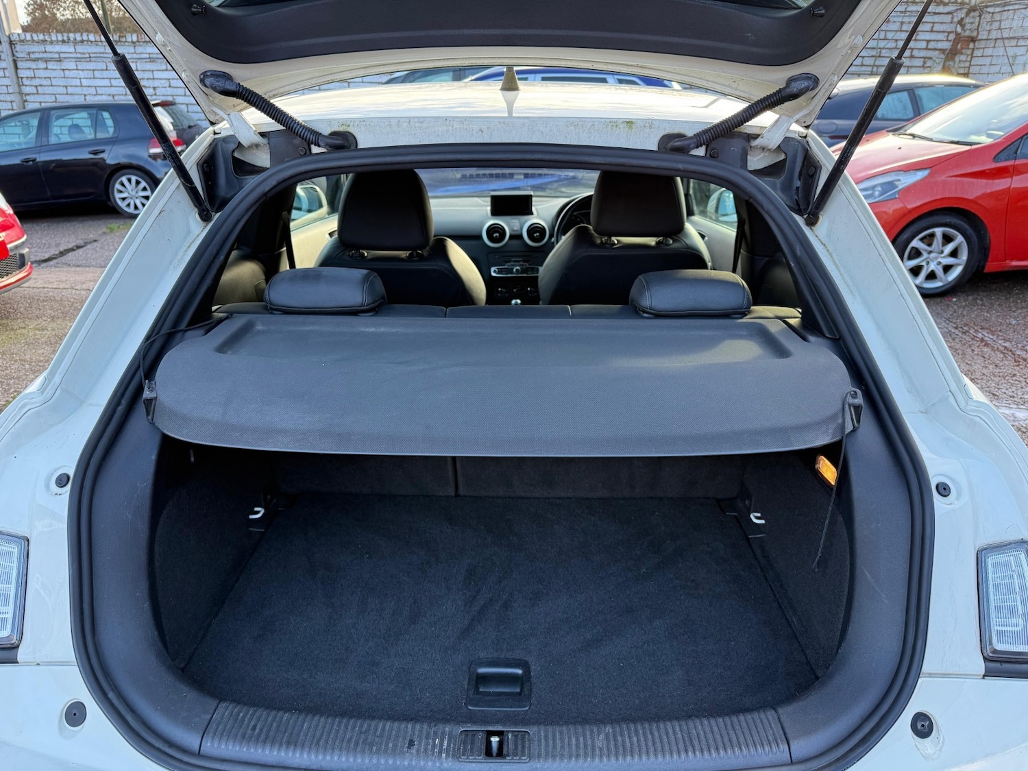 Used Audi A1 2011 for sale - 78084386: Photo 9