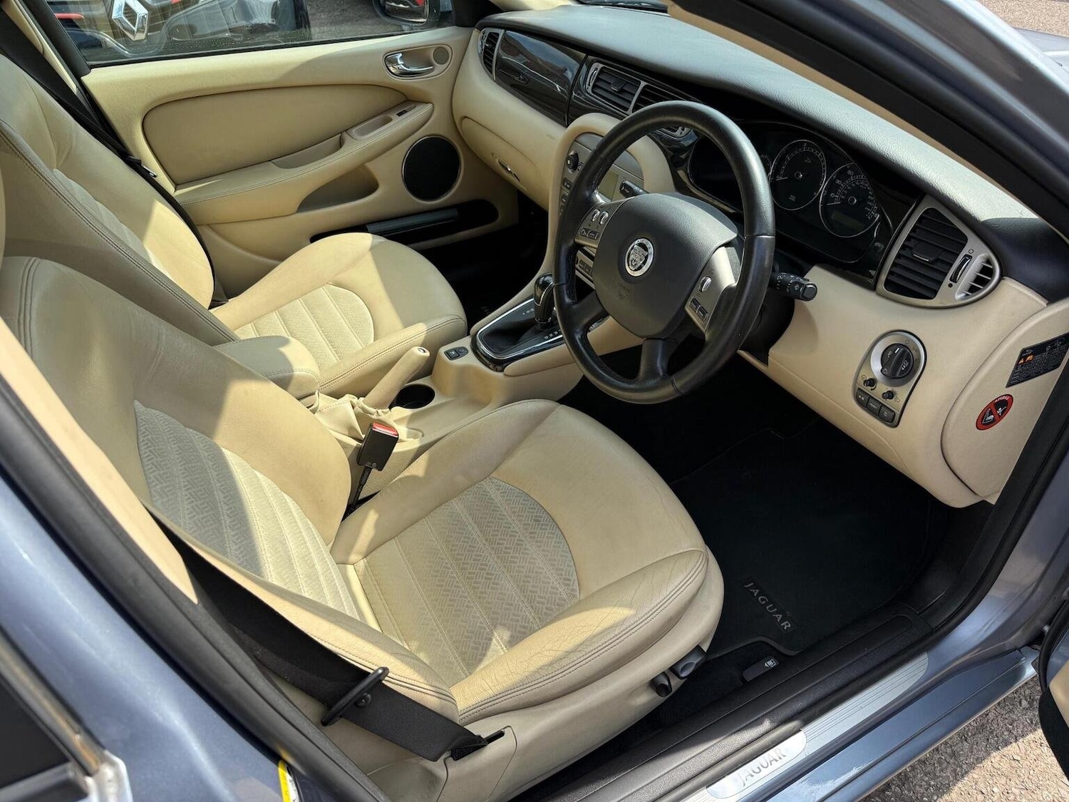 Used Jaguar X-Type 2009 for sale - 76730085: Photo 10