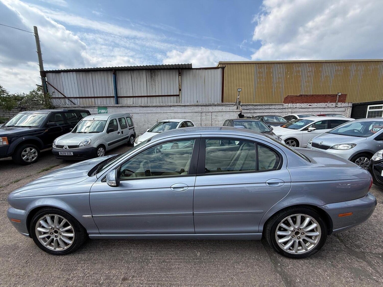 Used Jaguar X-Type 2009 for sale - 76730085: Photo 6