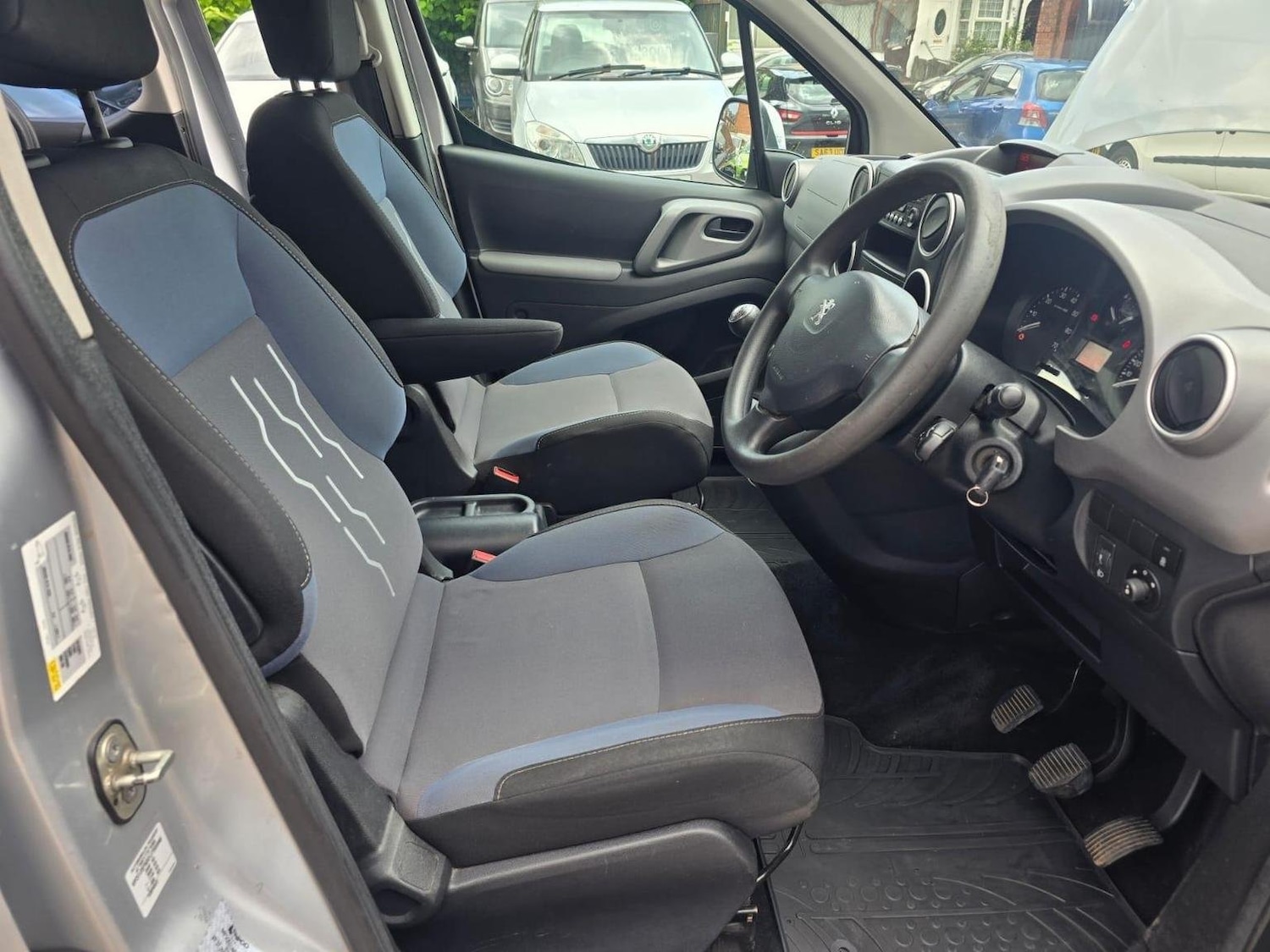 Used Peugeot Partner Tepee 2015 for sale - 76793106: Photo 14