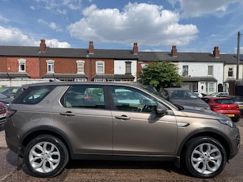 Used Land Rover Discovery Sport 2016 for sale - 79198477: Photo