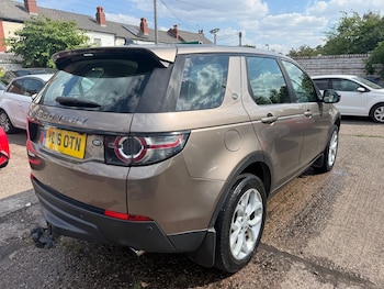Used Land Rover Discovery Sport 2016 for sale - 79198477: Photo