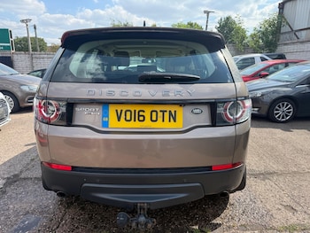Used Land Rover Discovery Sport 2016 for sale - 79198477: Photo