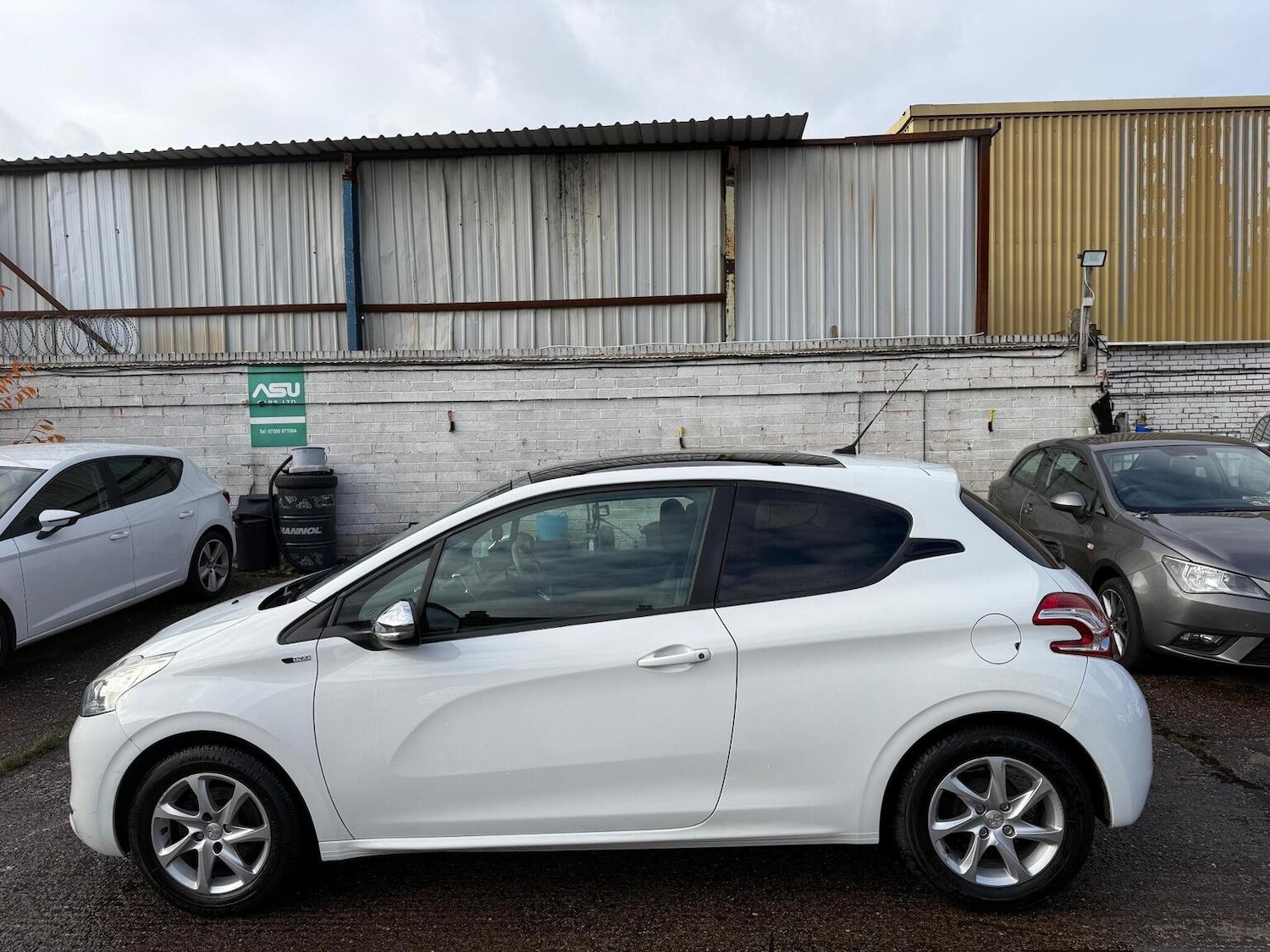 Used Peugeot 208 2014 for sale - 76730059: Photo 6