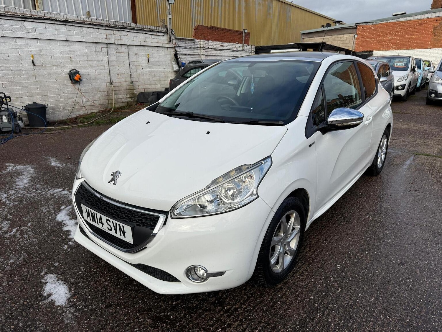 Used Peugeot 208 2014 for sale - 76730059: Photo 7