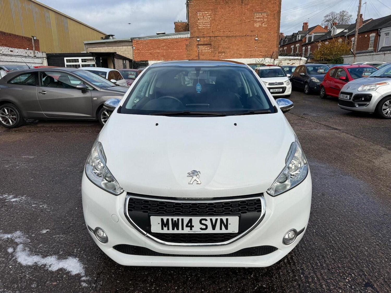 Used Peugeot 208 2014 for sale - 76730059: Photo 8