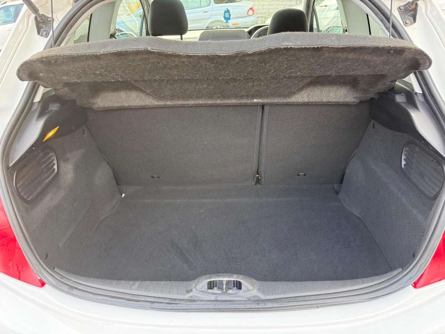 Used Peugeot 208 2014 for sale - 76730059: Photo 9