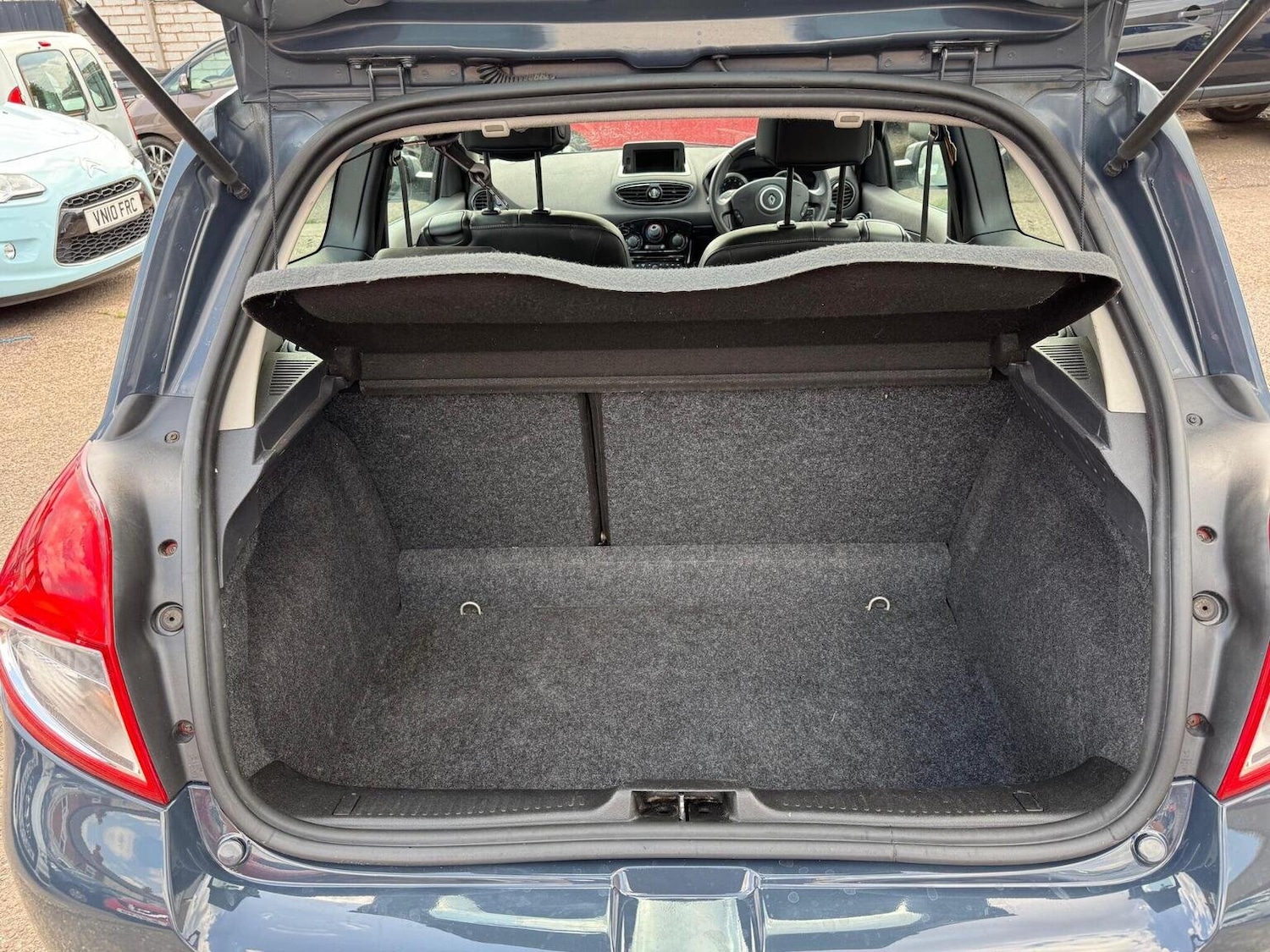 Used Renault Clio 2012 for sale - 76730084: Photo 9