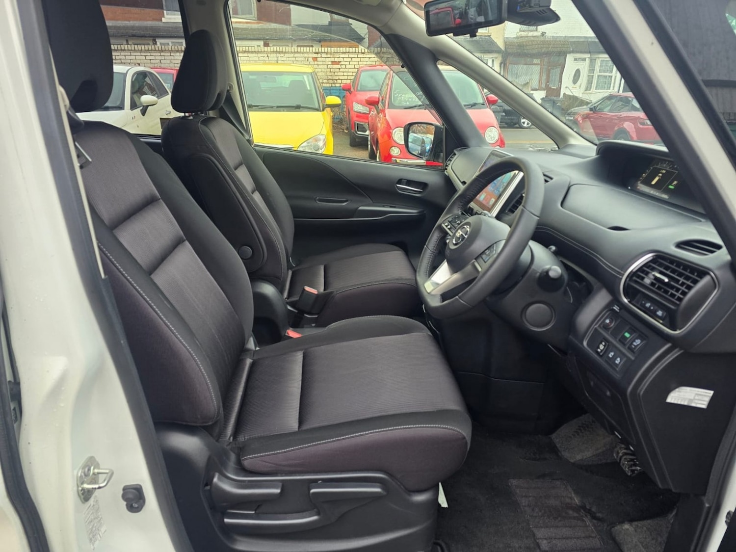 Used Nissan Serena 2026 for sale - 77377793: Photo 10