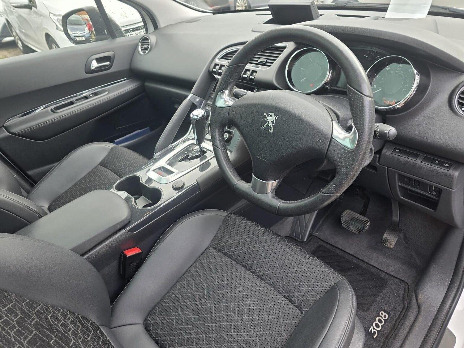 Used Peugeot 3008 2015 for sale - 76730075: Photo 10