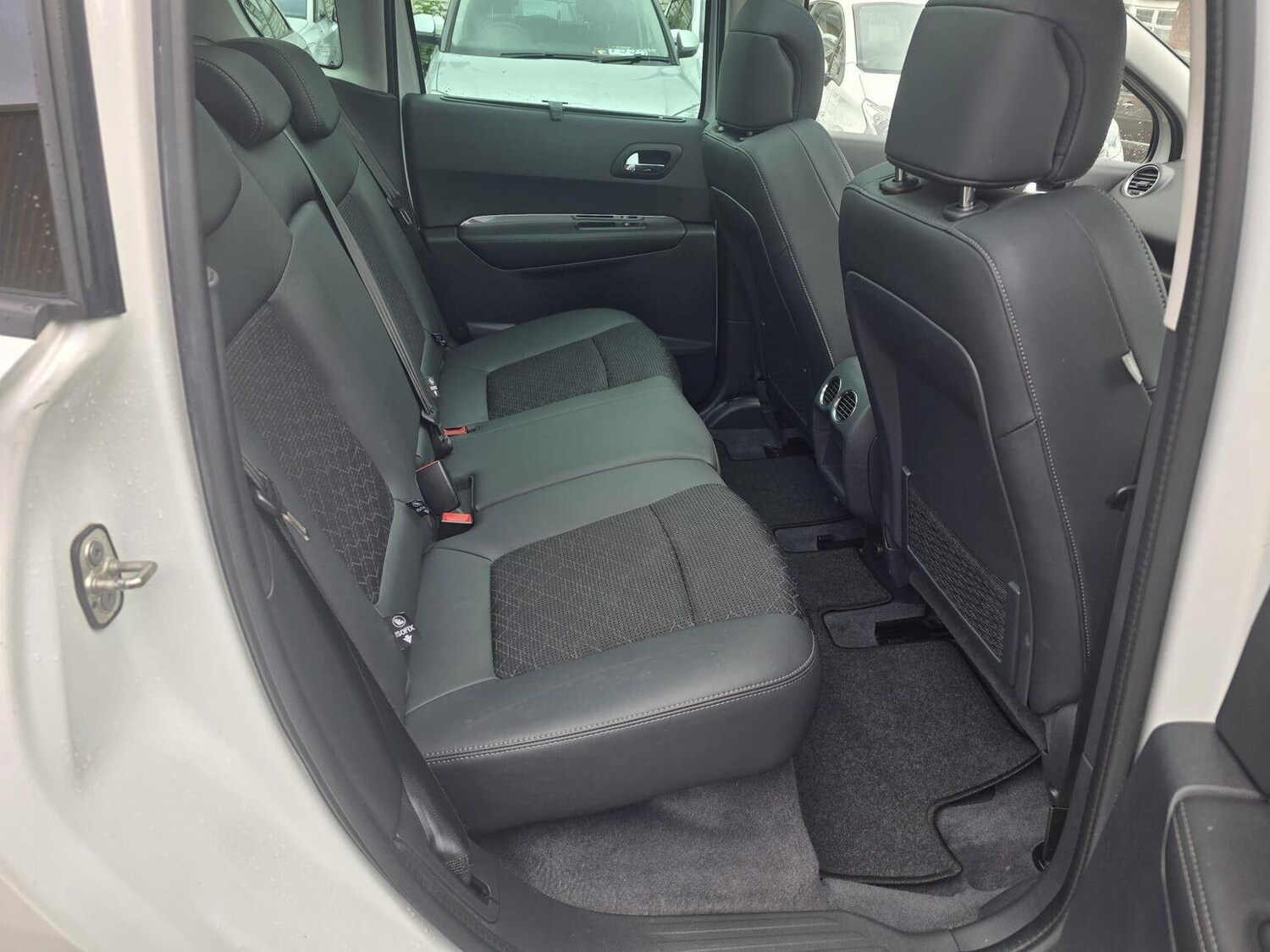 Used Peugeot 3008 2015 for sale - 76730075: Photo 11