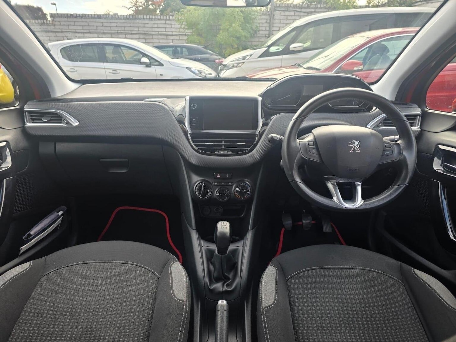 Used Peugeot 208 2015 for sale - 76730072: Photo 13