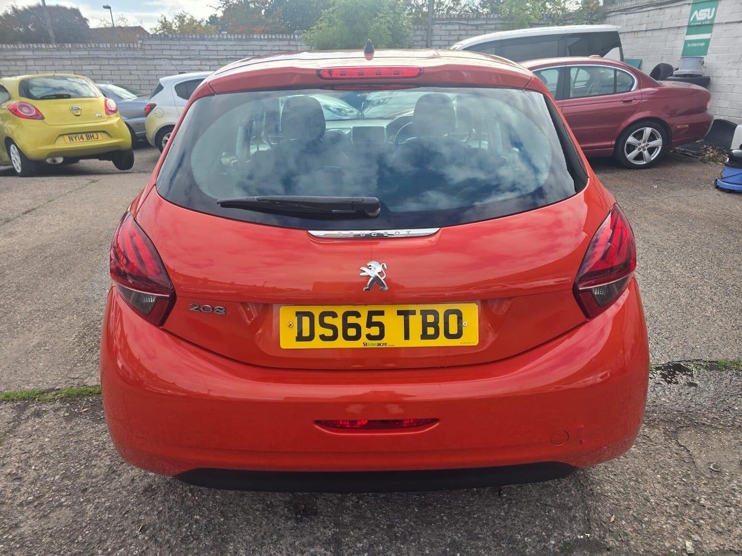 Used Peugeot 208 2015 for sale - 76730072: Photo 4
