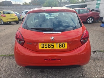 Used Peugeot 208 2015 for sale - 76730072: Photo