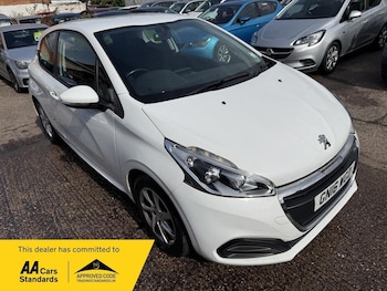 Used Peugeot 208 2016 for sale - 76730077: Photo