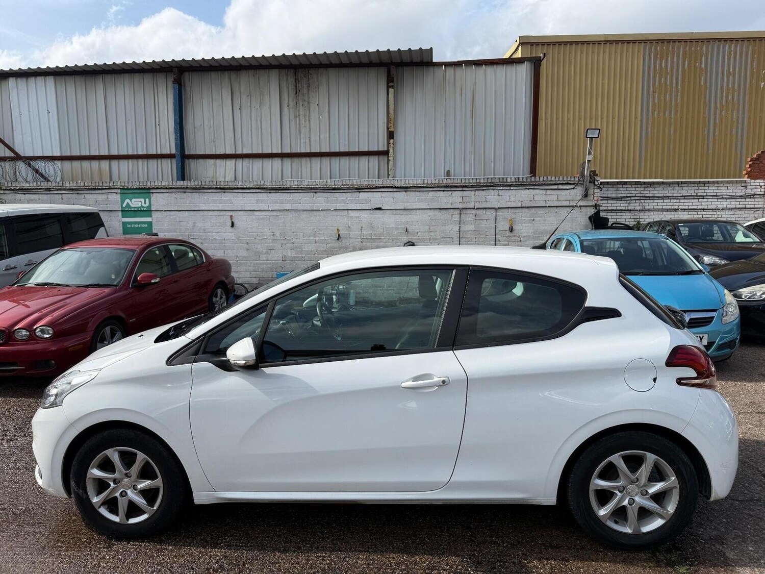 Used Peugeot 208 2016 for sale - 76730077: Photo 6